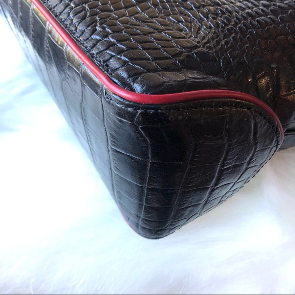 M London Women leather satchel in pristine like new condition - Picture 3 of 7